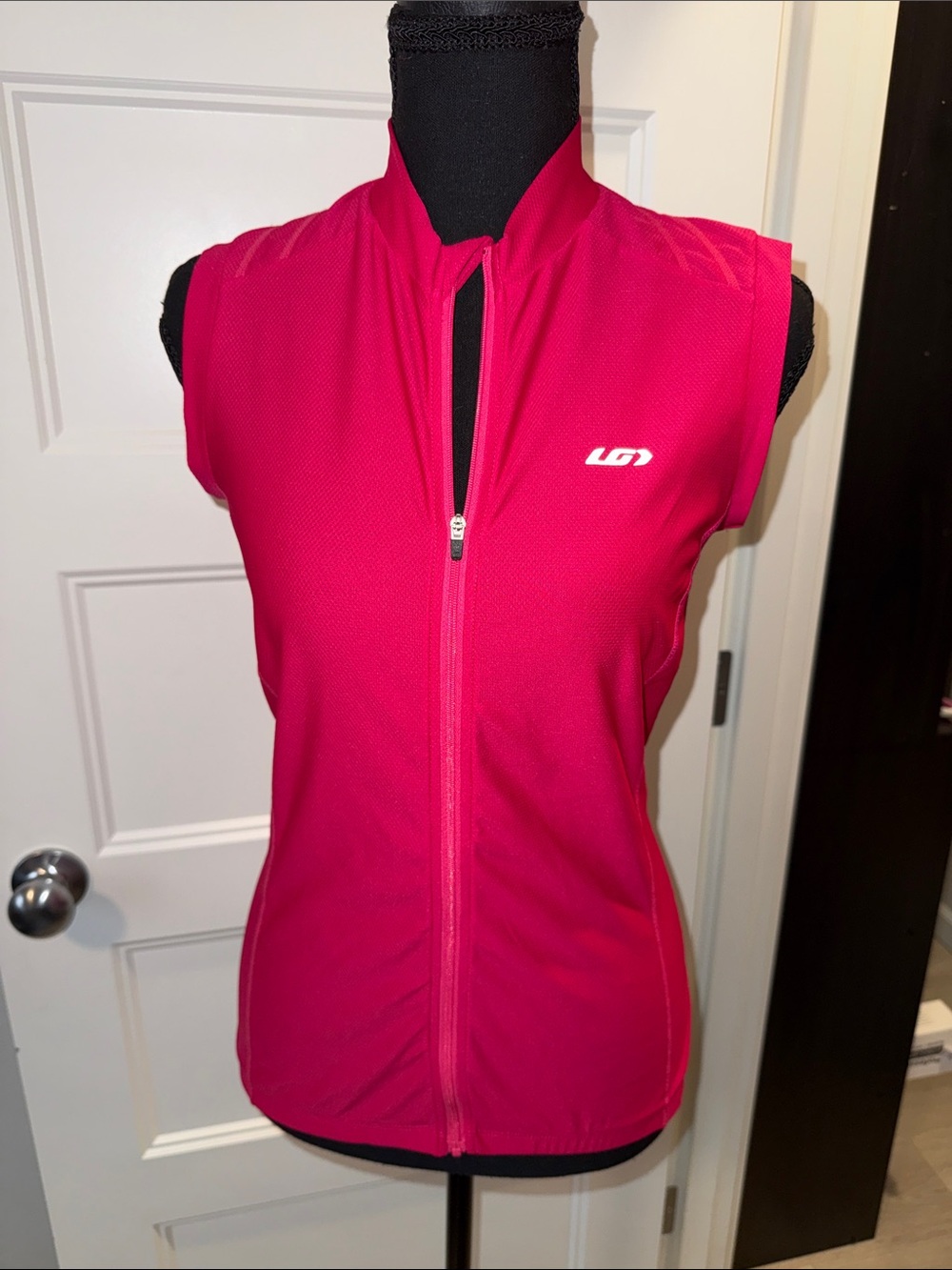 Garneau Women's Sleeveless Zip Cycling Tank - Fuchsia Pink
